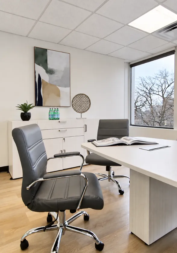 Modern meeting space featuring professional office interior design in Northern Virginia.